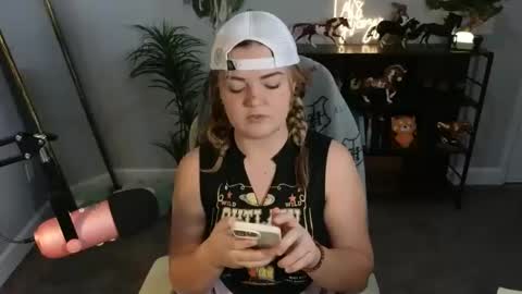 Snapshot of quervoqueen1 chatting on 23, 11, 2025 Bri online show from 23, 11, 2025