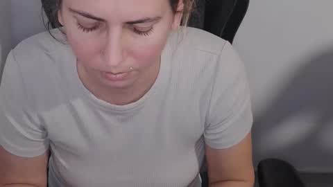 quickgirl_38 online show from 28, 2, 2026