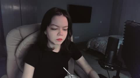 Snapshot of quietluxury chatting on 23, 4, 2026 quietluxury online show from 23, 4, 2026