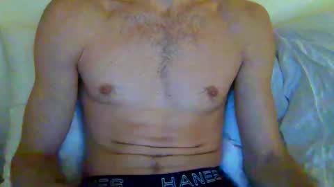 Snapshot of quiii1103 chatting on 14, 12, 2025 quiii1103 online show from 14, 12, 2025