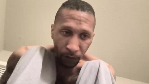 Snapshot of quindre chatting on 4, 11, 2025 quindre online show from 4, 11, 2025