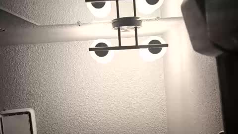 Snapshot of quindre chatting on 6, 11, 2025 quindre online show from 6, 11, 2025