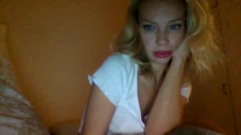 Snapshot of qurli24 chatting on 27, 10, 2025 qurli24 online show from 27, 10, 2025