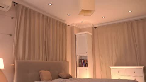 Snapshot of qwelbi chatting on 14, 11, 2025 kiri online show from 14, 11, 2025