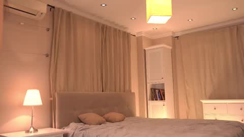 Snapshot of qwelbi chatting on 19, 11, 2025 kiri online show from 19, 11, 2025