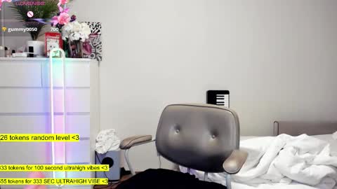 Snapshot of raaaaaaawr chatting on 19, 9, 2025 - online show from 19, 9, 2025