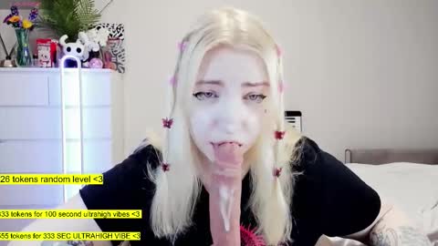 Snapshot of raaaaaaawr chatting on 30, 11, 2025 - online show from 30, 11, 2025