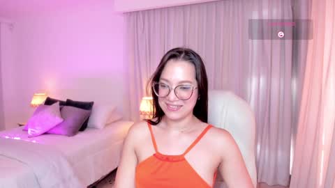 Snapshot of rachel_williamss chatting on 5, 1, 2025 rachel online show from 5, 1, 2025