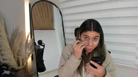 Snapshot of rachell_criss chatting on 28, 10, 2025 Rachell online show from 28, 10, 2025