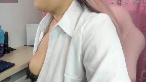 Snapshot of rachellward chatting on 26, 1, 2025 REY online show from 26, 1, 2025