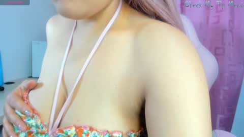 Snapshot of rachellward chatting on 4, 2, 2025 REY online show from 4, 2, 2025