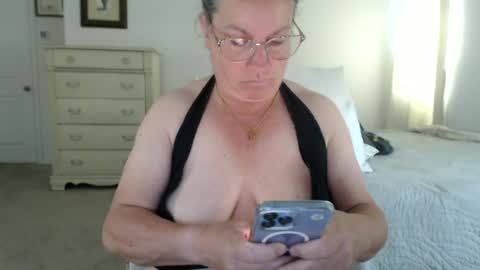 Snapshot of rachelplays chatting on 11, 6, 2026 rachelplays online show from 11, 6, 2026