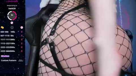 Snapshot of rachelqueen_ chatting on 16, 5, 2026 Miko Pleasee help me get 100 likes online show from 16, 5, 2026