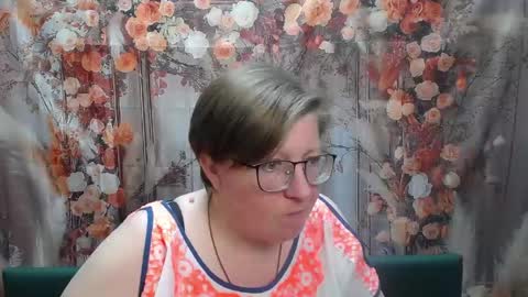 Snapshot of radachudna chatting on 15, 5, 2026 RadaChudna online show from 15, 5, 2026