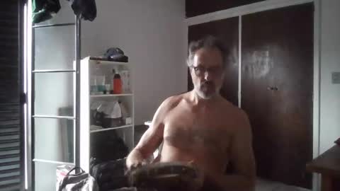 Snapshot of rafaelsel chatting on 1, 12, 2025 Big Uncle Jungle online show from 1, 12, 2025