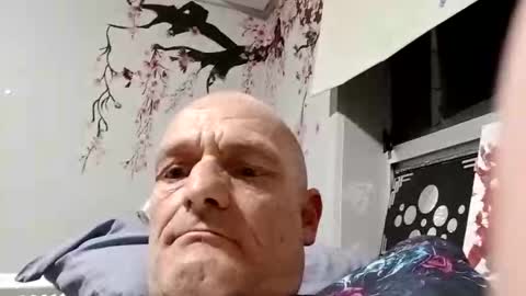 Snapshot of ragingzef69 chatting on 21, 11, 2025 Bigthickdickinvic online show from 21, 11, 2025