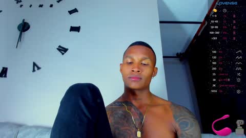 Snapshot of ragnarhot24 chatting on 6, 12, 2024 Andres H online show from 6, 12, 2024