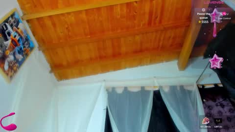 Snapshot of ragnarhot24 chatting on 4, 11, 2025 Andres H online show from 4, 11, 2025