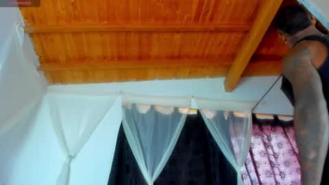 Snapshot of ragnarhot24 chatting on 13, 11, 2025 Andres H online show from 13, 11, 2025