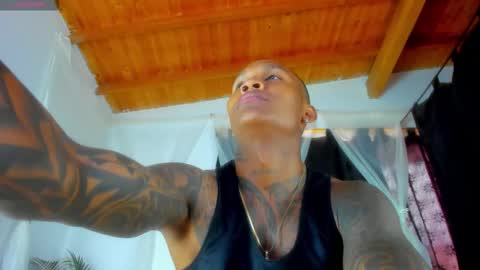 Snapshot of ragnarhot24 chatting on 15, 11, 2025 Andres H online show from 15, 11, 2025