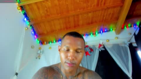 Snapshot of ragnarhot24 chatting on 21, 12, 2025 Andres H online show from 21, 12, 2025