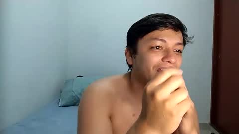 Snapshot of raiderandroxie chatting on 1, 12, 2025 raider and roxie online show from 1, 12, 2025