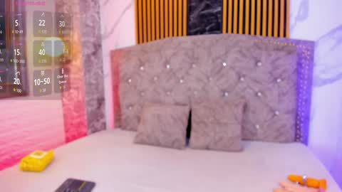 Snapshot of railey_rosse_ chatting on 10, 11, 2025 Welcome to my room online show from 10, 11, 2025