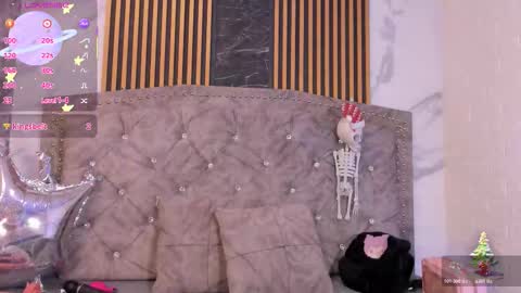 Snapshot of railey_rosse_ chatting on 24, 11, 2025 Welcome to my room online show from 24, 11, 2025