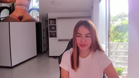 Jennyindependent model . online show from 14, 11, 2025