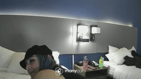 Snapshot of rainbowbright1887 chatting on 14, 12, 2025 rainbowbright1887 online show from 14, 12, 2025