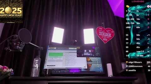 Snapshot of raissa_sky26 chatting on 3, 1, 2025 Laura online show from 3, 1, 2025