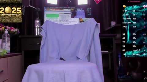 Snapshot of raissa_sky26 chatting on 4, 1, 2025 Laura online show from 4, 1, 2025