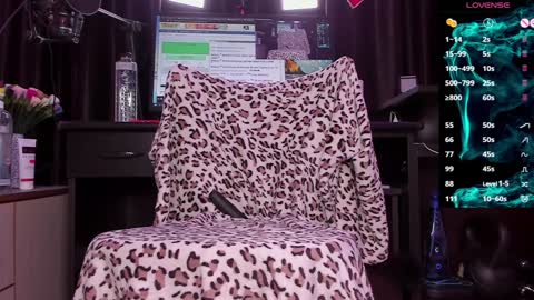 Snapshot of raissa_sky26 chatting on 19, 1, 2025 Laura online show from 19, 1, 2025