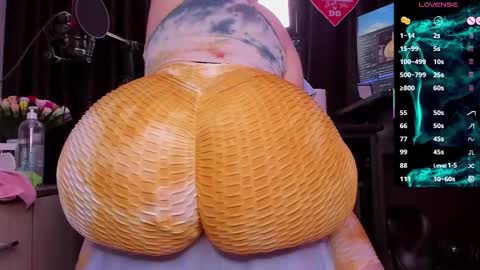 Snapshot of raissa_sky26 chatting on 1, 3, 2025 Laura online show from 1, 3, 2025