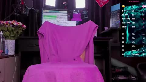 Snapshot of raissa_sky26 chatting on 28, 9, 2025 Laura online show from 28, 9, 2025