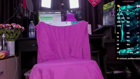 Snapshot of raissa_sky26 chatting on 30, 9, 2025 Laura online show from 30, 9, 2025