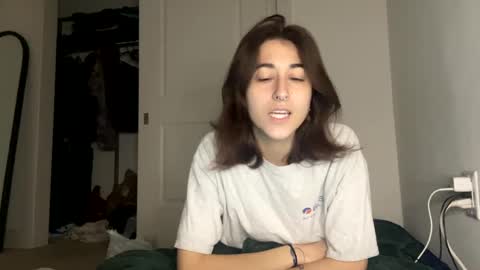 Snapshot of raiyvyn chatting on 11, 12, 2024 Ray Ray online show from 11, 12, 2024