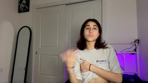 Snapshot of raiyvyn chatting on 17, 12, 2024 Ray Ray online show from 17, 12, 2024