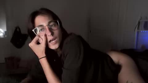 Snapshot of raiyvyn chatting on 17, 9, 2025 Ray Ray online show from 17, 9, 2025