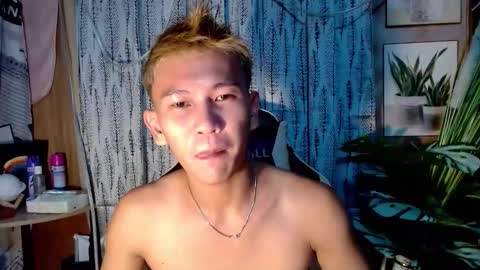 Snapshot of ralfhuge24 chatting on 15, 10, 2025 ralfhuge24 online show from 15, 10, 2025