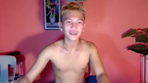 Snapshot of ralfhuge24 chatting on 18, 10, 2025 ralfhuge24 online show from 18, 10, 2025