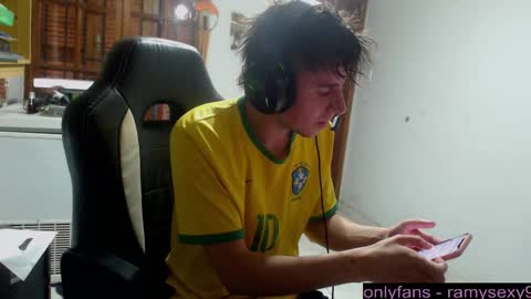 Snapshot of ramisexyloveyou chatting on 7, 11, 2025 Ramiro online show from 7, 11, 2025