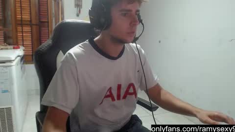 Snapshot of ramisexyloveyou chatting on 25, 3, 2026 Ramiro online show from 25, 3, 2026