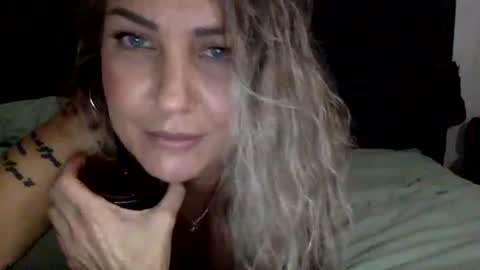 Mamakel online show from 23, 10, 2025