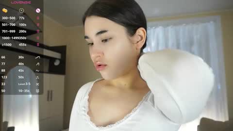 Snapshot of randichaplin chatting on 17, 11, 2025 Vilda online show from 17, 11, 2025