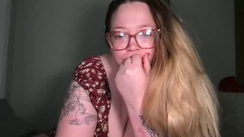 Snapshot of randiigirl69 chatting on 6, 5, 2026 Randii online show from 6, 5, 2026
