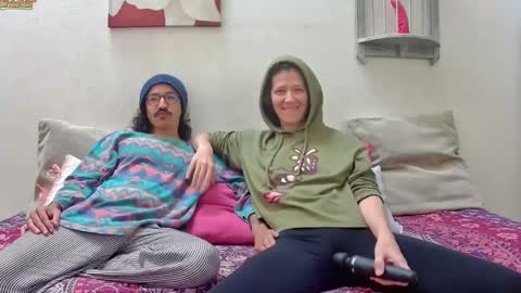 Snapshot of randomshuffle chatting on 9, 2, 2025 MR DJ Randomshuffle friends playing with sexual energy live - OMG we are back online show from 9, 2, 2025