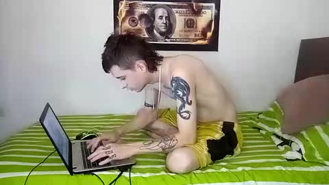 Snapshot of rangel_sex chatting on 30, 11, 2025 Rangel and Lola online show from 30, 11, 2025