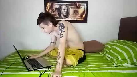 Snapshot of rangel_sex chatting on 1, 12, 2025 Rangel and Lola online show from 1, 12, 2025