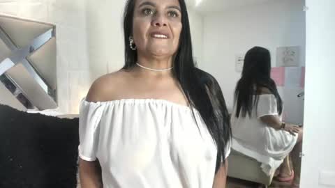 Raquel Moore  online show from 12, 2, 2026